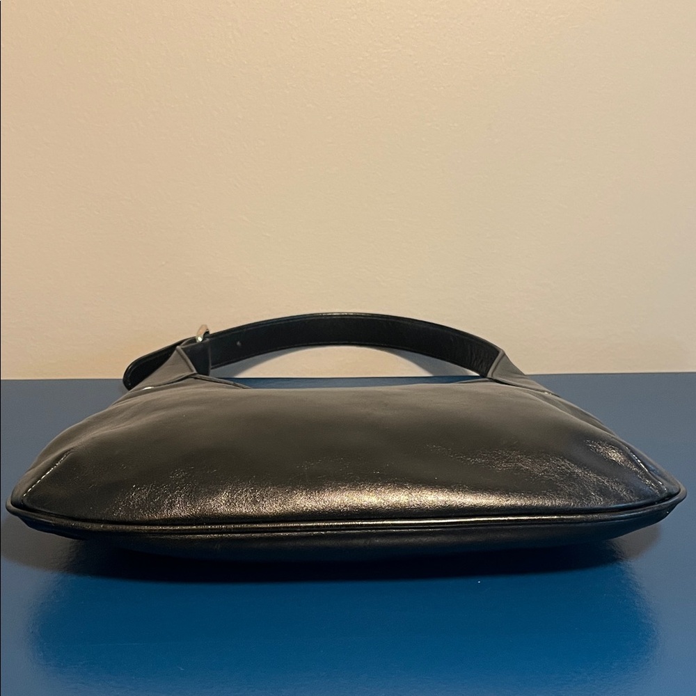Vintage Banana Republic Classic Black Leather Shoulder Bag - Picture 5 of 16
